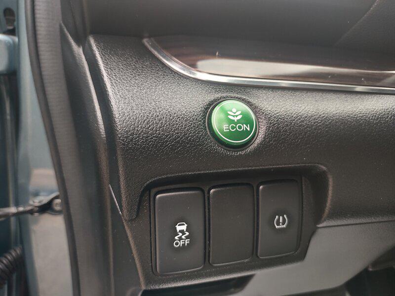 used 2015 Honda CR-V car, priced at $13,495