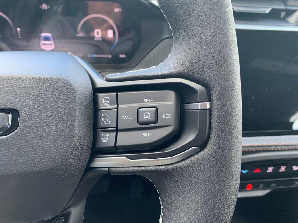 new 2026 Jeep Cherokee car, priced at $45,774