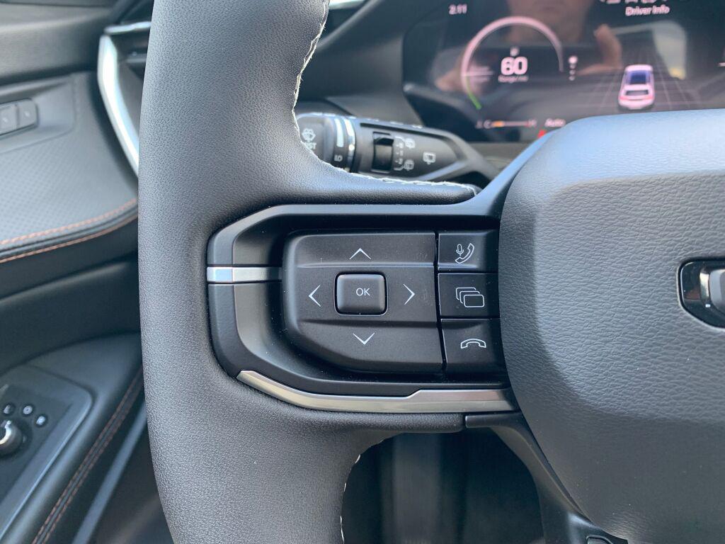 new 2026 Jeep Cherokee car, priced at $45,774