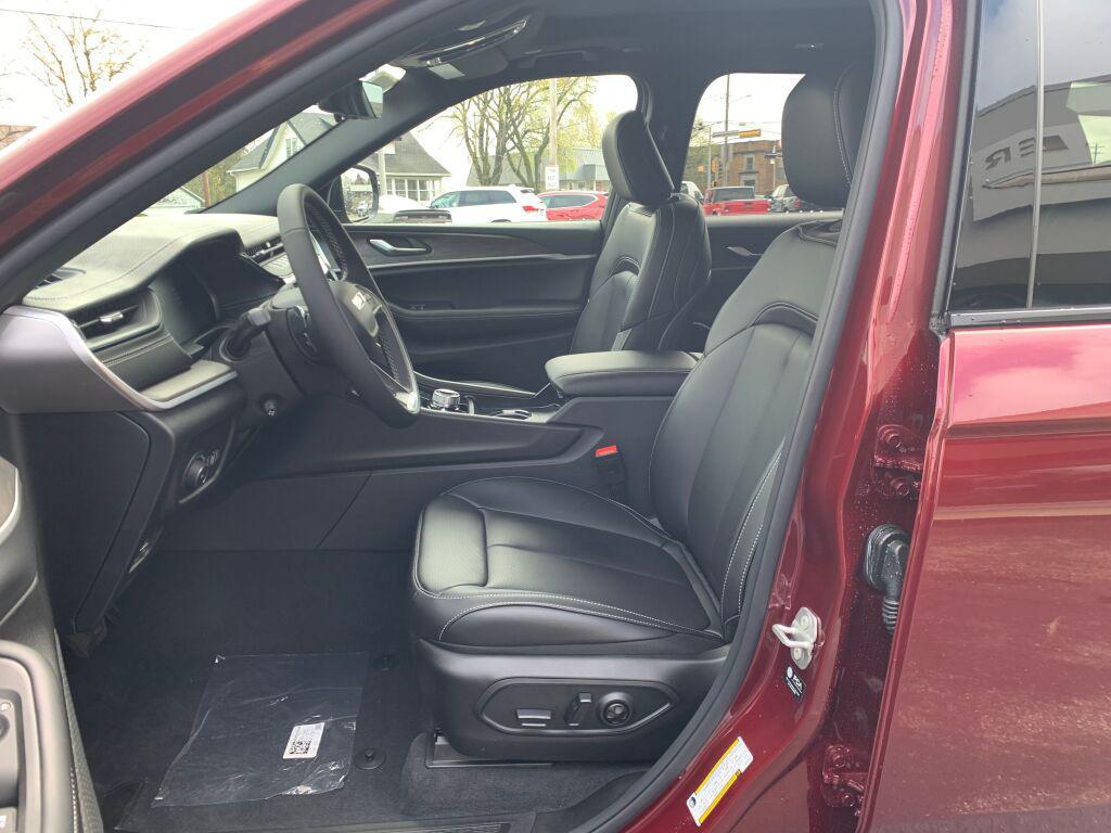new 2026 Jeep Grand Cherokee L car, priced at $54,147