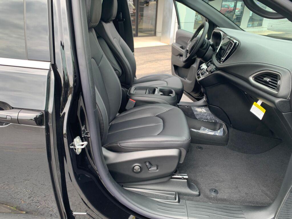 new 2027 Chrysler Pacifica car, priced at $49,205