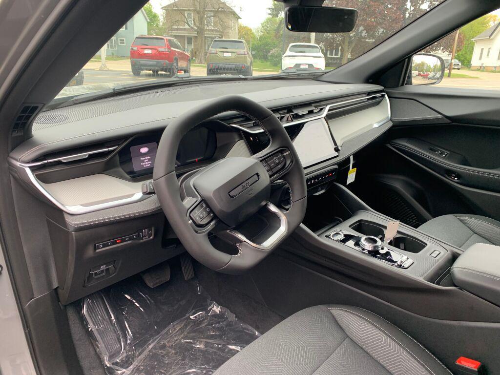 new 2026 Jeep Cherokee car, priced at $40,099