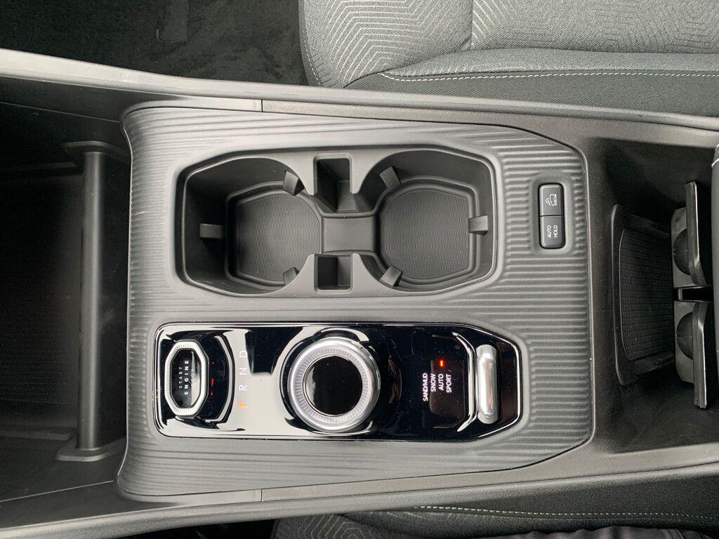 new 2026 Jeep Cherokee car, priced at $40,099