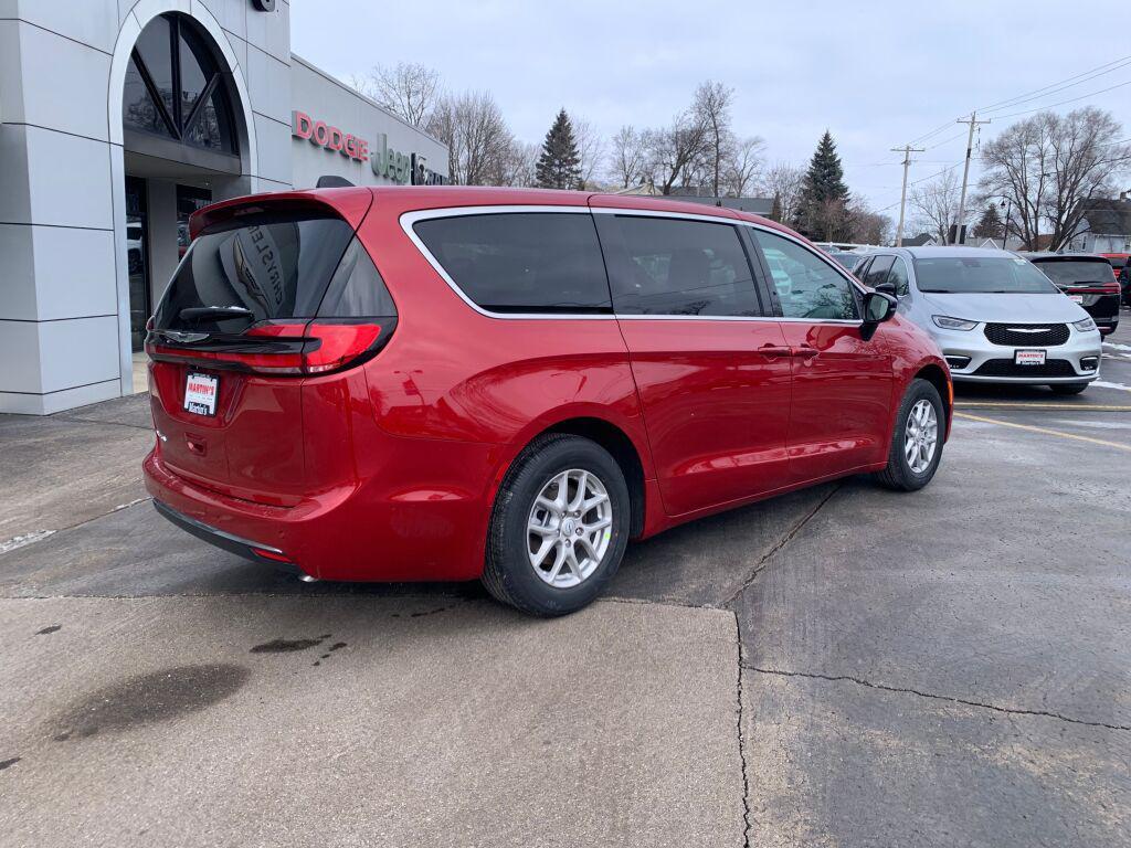 new 2026 Chrysler Pacifica car, priced at $45,401