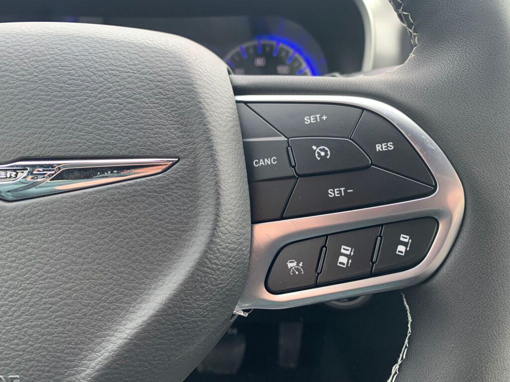 new 2026 Chrysler Pacifica car, priced at $45,401