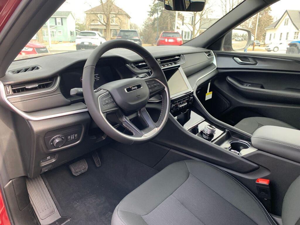 new 2026 Jeep Grand Cherokee L car, priced at $47,130