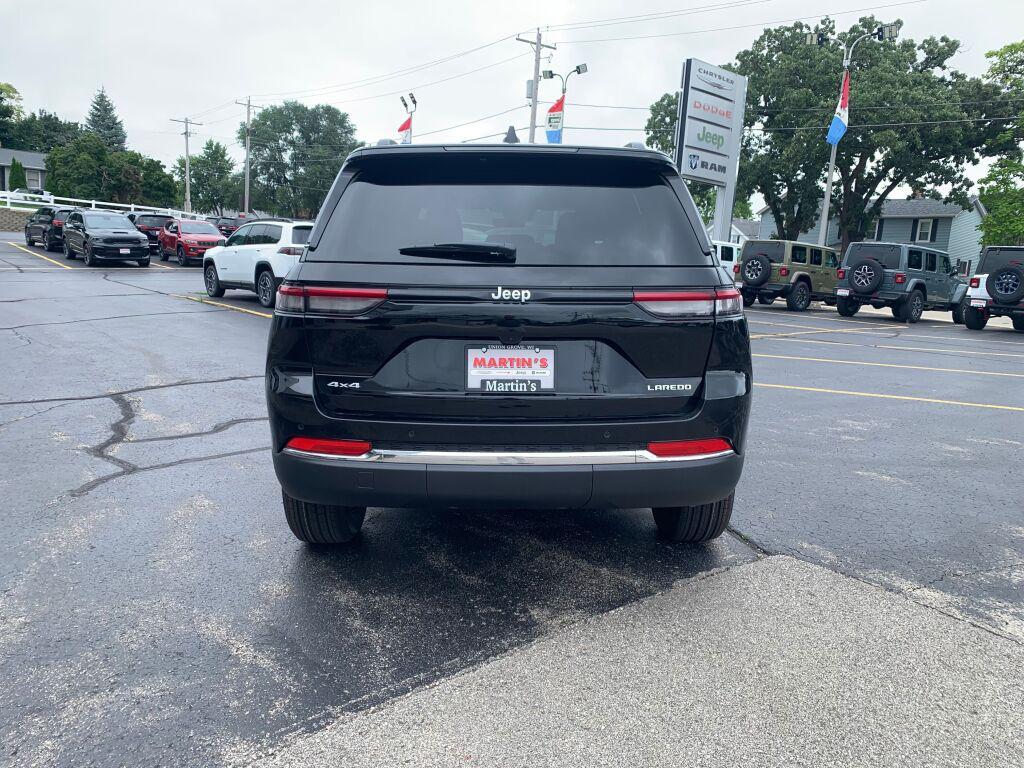 new 2027 Jeep Grand Cherokee car, priced at $47,799