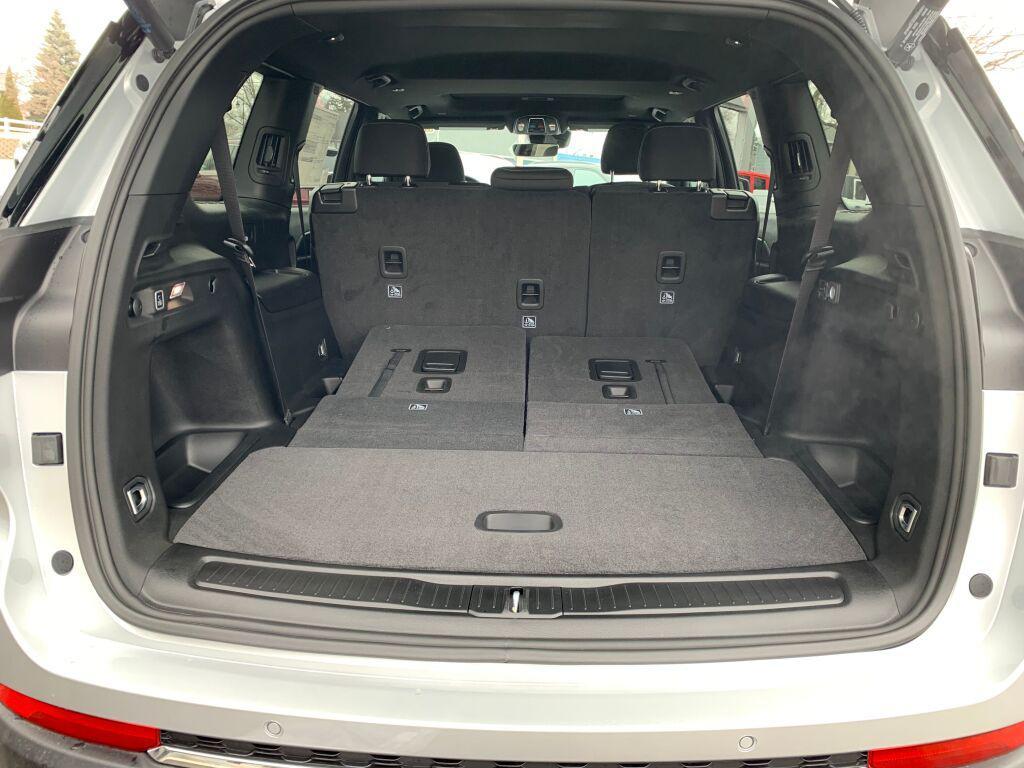 new 2026 Jeep Grand Cherokee L car, priced at $47,666