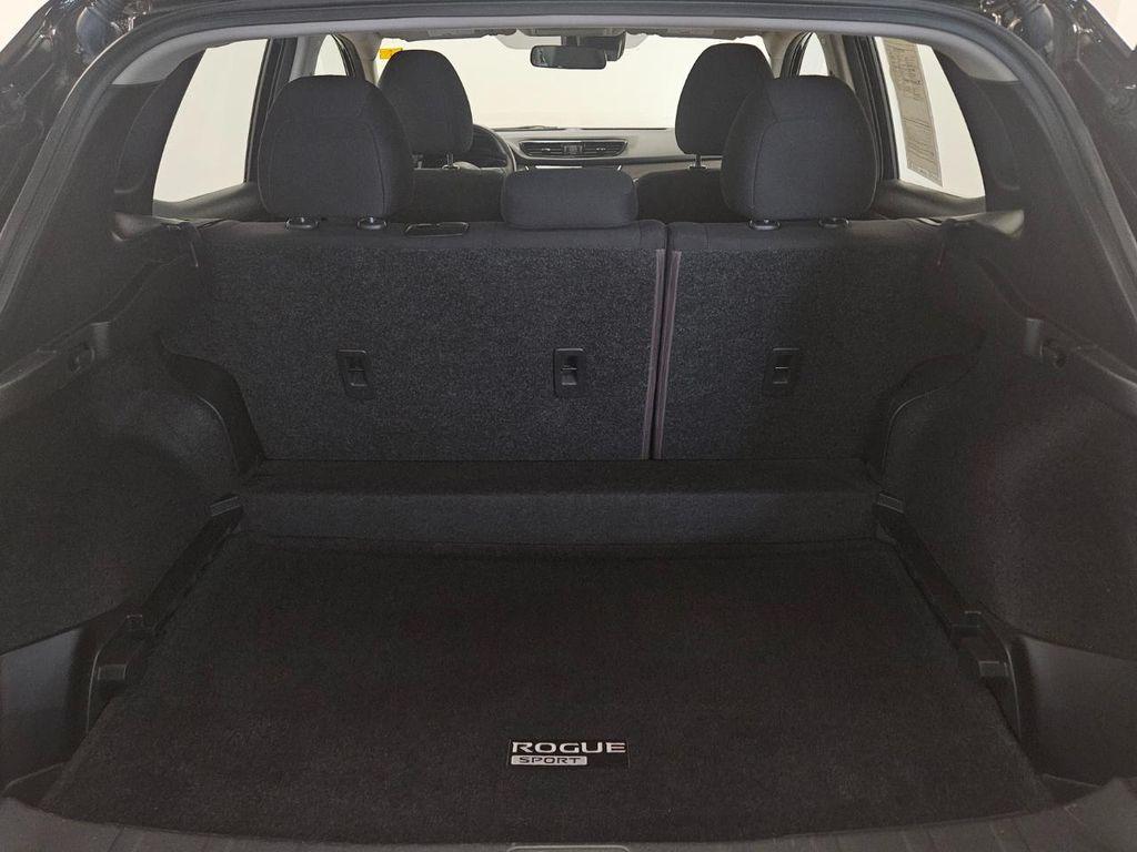2021 BLACK Nissan Rogue Sport
