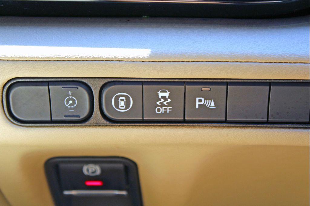 used 2023 Acura MDX car, priced at $39,997