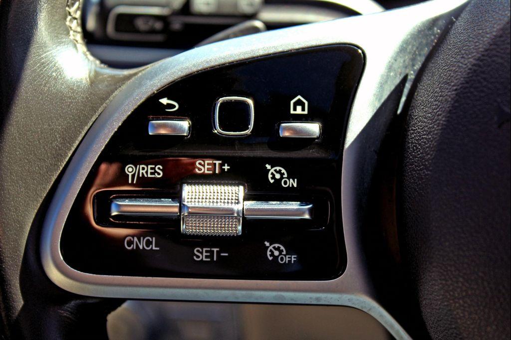 used 2020 Mercedes-Benz GLE 350 car, priced at $29,997