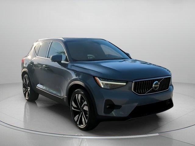 used 2023 Volvo XC40 car, priced at $30,449