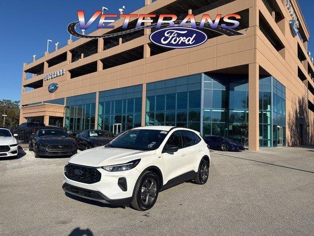 used 2025 Ford Escape car, priced at $26,999