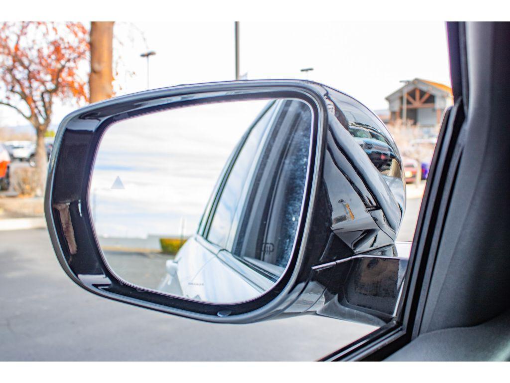 new 2025 Jeep Grand Cherokee car, priced at $40,750