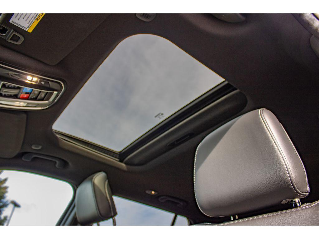 new 2025 Jeep Grand Cherokee car, priced at $40,750