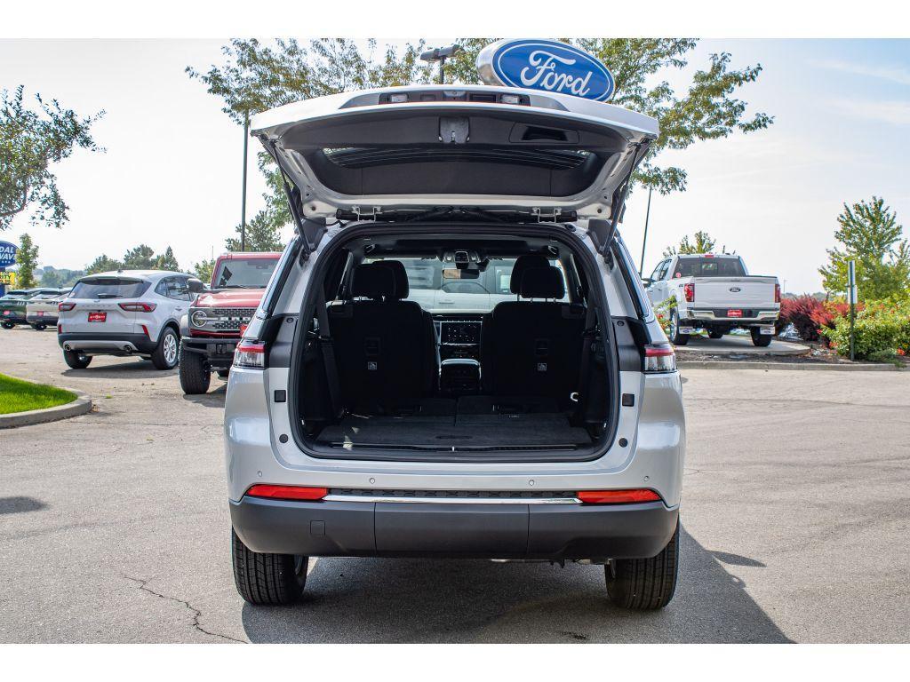 new 2025 Jeep Grand Cherokee L car, priced at $38,500