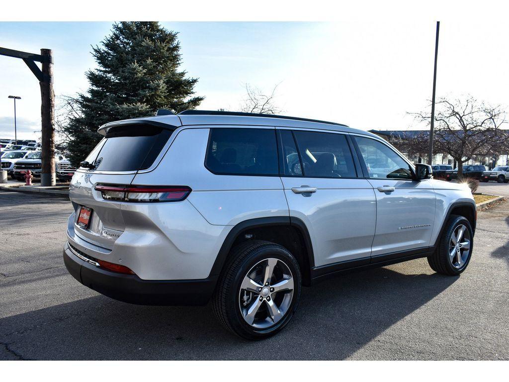 new 2025 Jeep Grand Cherokee L car, priced at $44,000