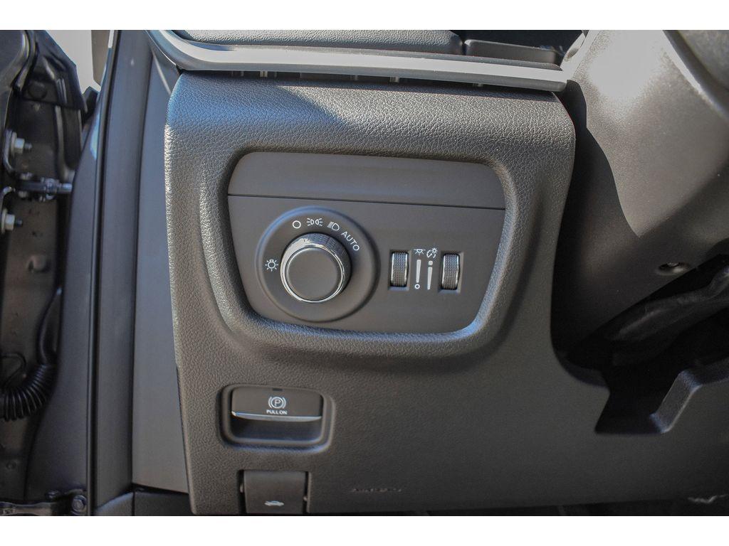 new 2025 Jeep Grand Cherokee L car, priced at $38,500