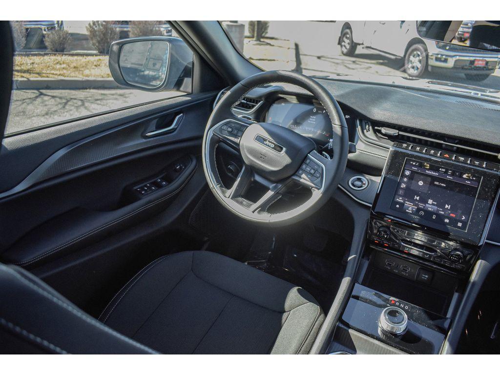 new 2025 Jeep Grand Cherokee L car, priced at $38,500