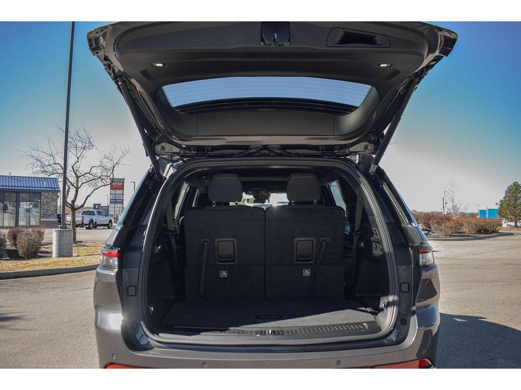 new 2025 Jeep Grand Cherokee L car, priced at $38,500