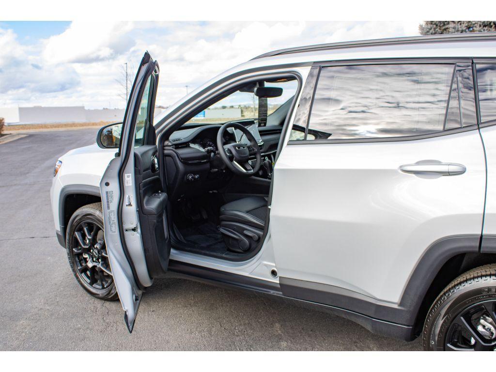 new 2026 Jeep Compass car, priced at $29,000