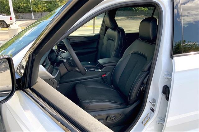 new 2025 Jeep Grand Cherokee L car, priced at $42,122