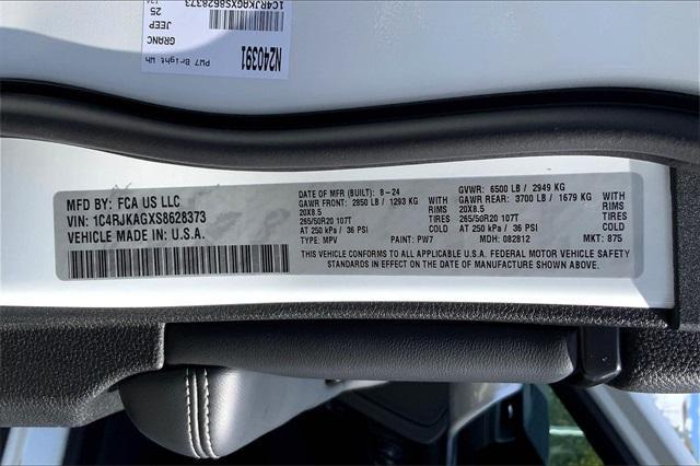 new 2025 Jeep Grand Cherokee L car, priced at $42,122