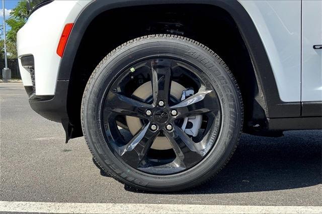 new 2025 Jeep Grand Cherokee L car, priced at $42,122
