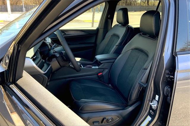 new 2025 Jeep Grand Cherokee L car, priced at $43,553