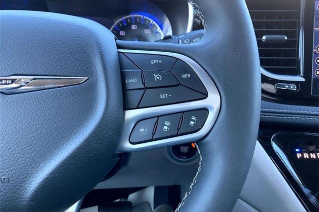 used 2024 Chrysler Pacifica car, priced at $34,998