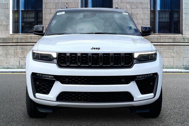 new 2026 Jeep Grand Cherokee car, priced at $60,999