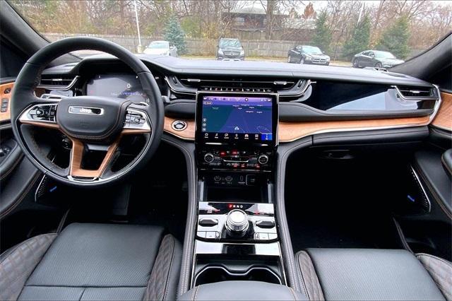 new 2025 Jeep Grand Cherokee car, priced at $59,301