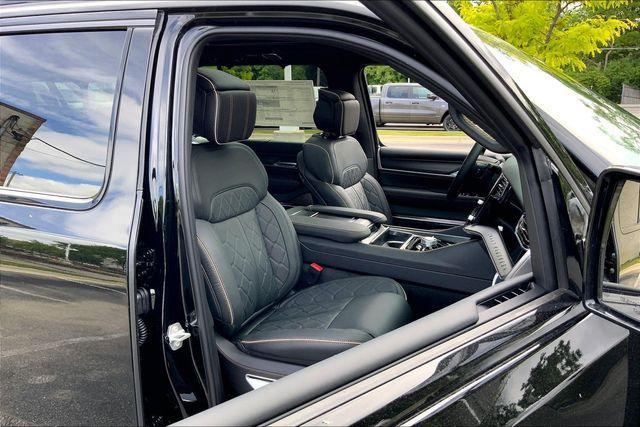 new 2026 Jeep Grand Wagoneer L car