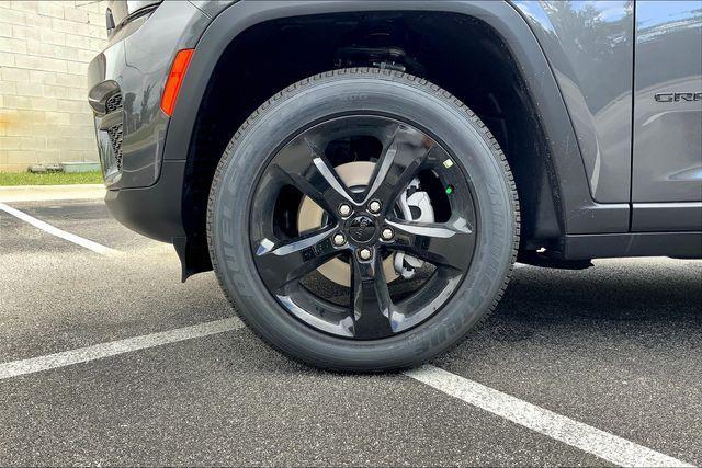 new 2025 Jeep Grand Cherokee car, priced at $39,288