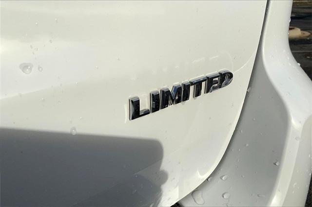 used 2022 Jeep Grand Cherokee WK car, priced at $26,990