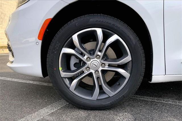 new 2026 Chrysler Pacifica car, priced at $57,328