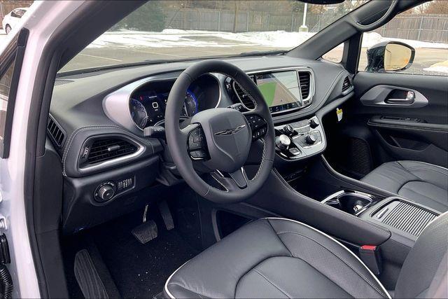 new 2026 Chrysler Pacifica car, priced at $55,808