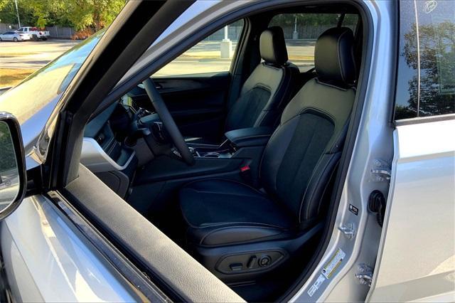 new 2025 Jeep Grand Cherokee car, priced at $41,288