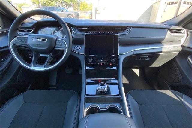 new 2025 Jeep Grand Cherokee car, priced at $41,288