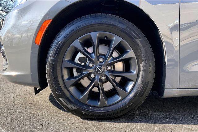 used 2021 Chrysler Pacifica car, priced at $22,829