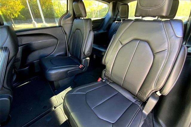 new 2026 Chrysler Pacifica car, priced at $47,621