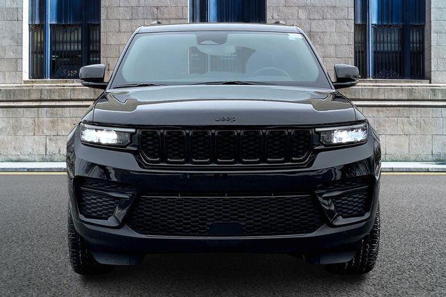 used 2022 Jeep Grand Cherokee car, priced at $28,443