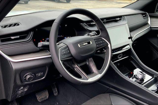 new 2026 Jeep Grand Cherokee car, priced at $45,481