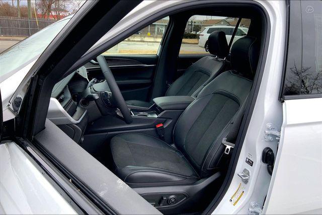 new 2026 Jeep Grand Cherokee car, priced at $45,481