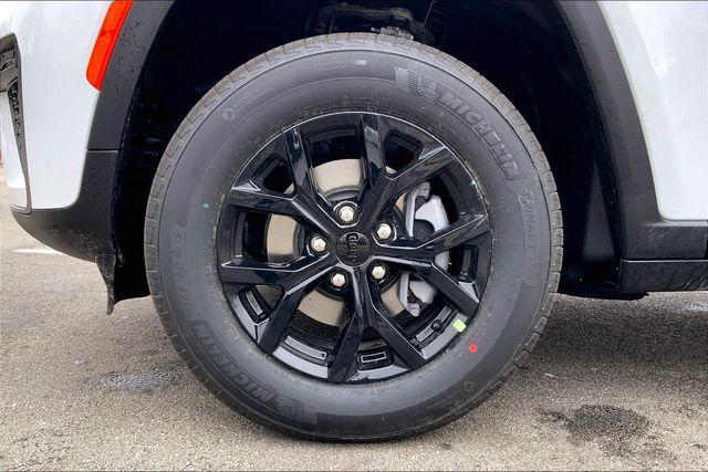 new 2026 Jeep Grand Cherokee car, priced at $45,481