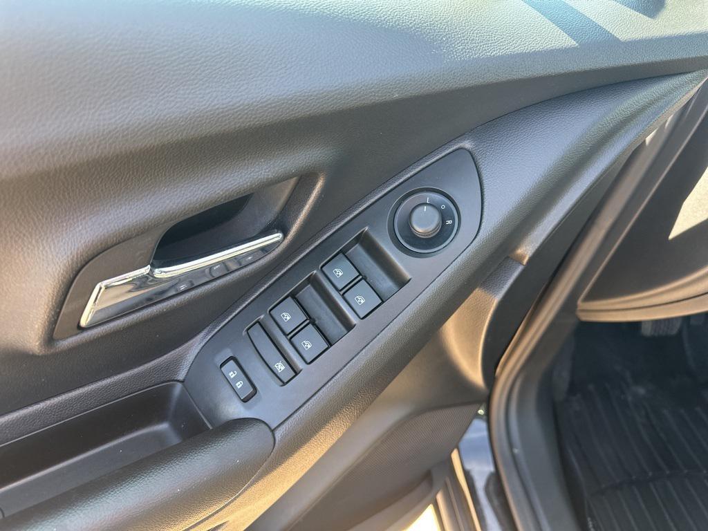 used 2022 Chevrolet Trax car, priced at $14,498