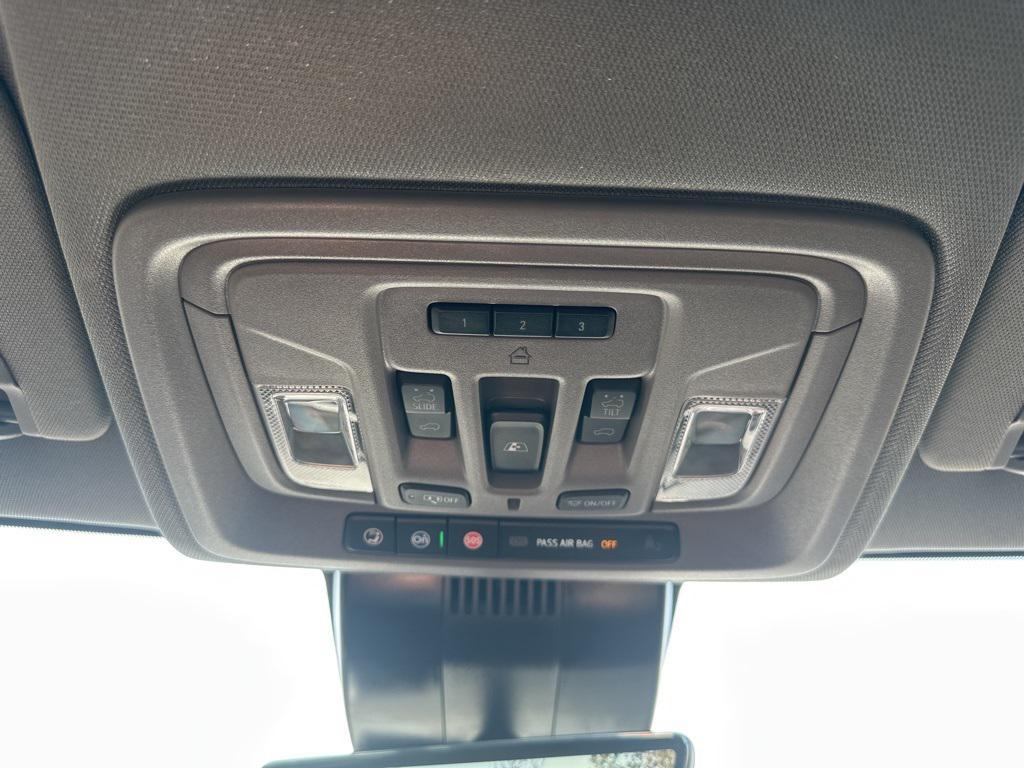 used 2024 Chevrolet Silverado 2500 car, priced at $64,998