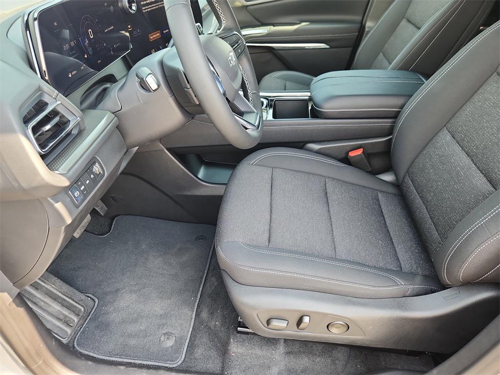 new 2026 Chevrolet Traverse car, priced at $47,004