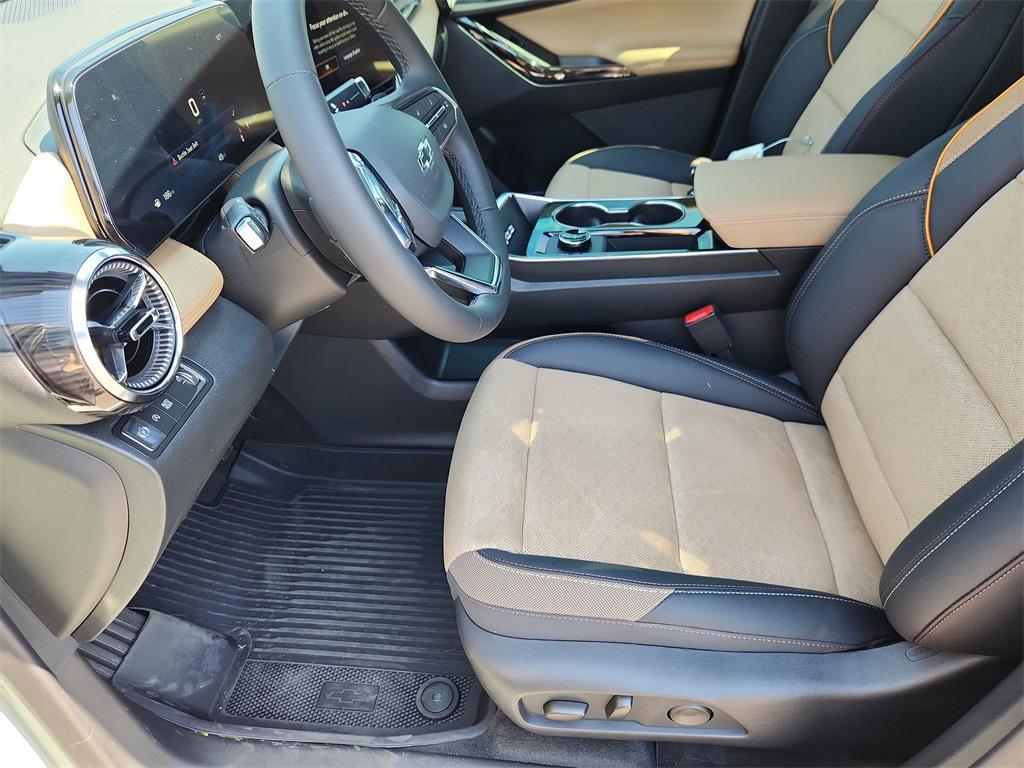 new 2026 Chevrolet Equinox car, priced at $36,617