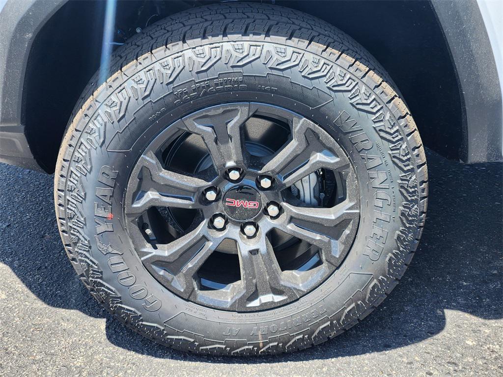 new 2025 GMC Canyon car, priced at $44,770